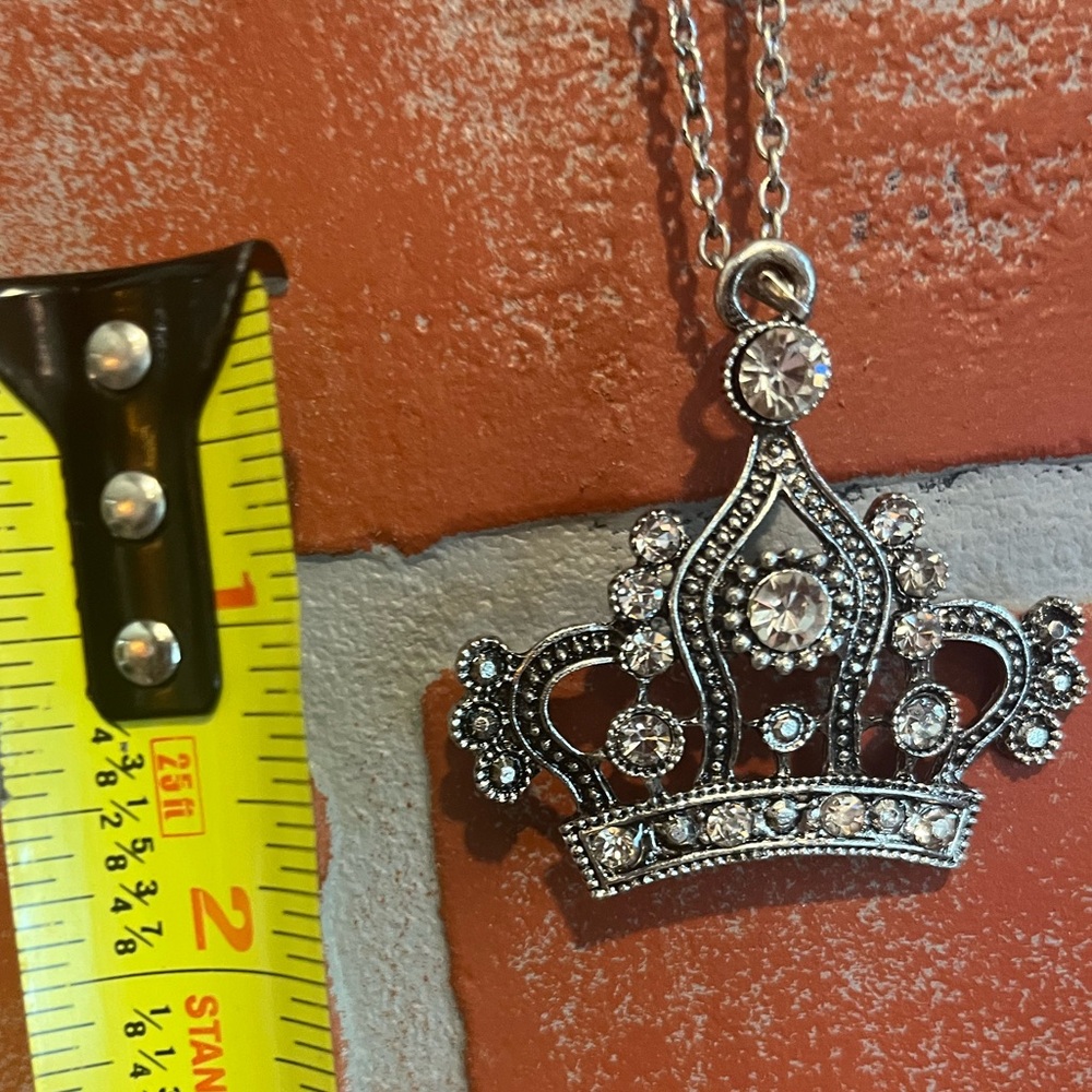 Crown Rhinestone Pendant & Chain - Picture 10 of 11
